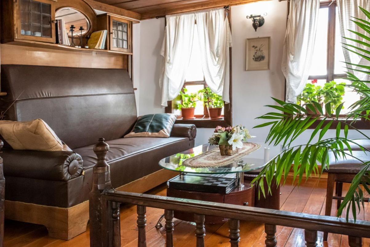 Kazasovata Guest House 트리아브나 외부 사진